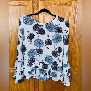 a.n.a Blue Floral Bell Sleeve Peplum Blouse – Medium